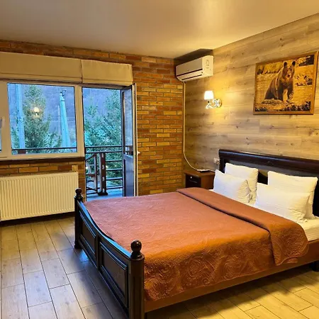 довбуш Hotel *