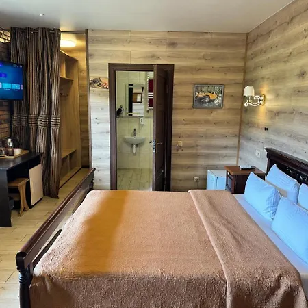 Hotel довбуш *