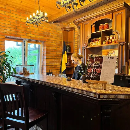 довбуш Hotel