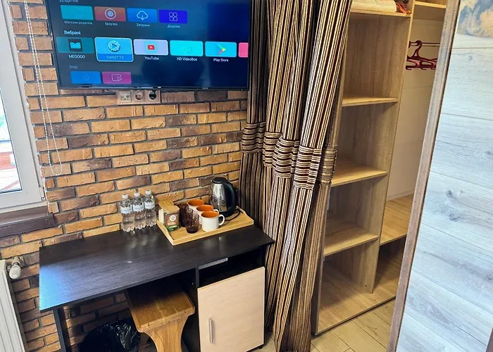 довбуш Hotel *