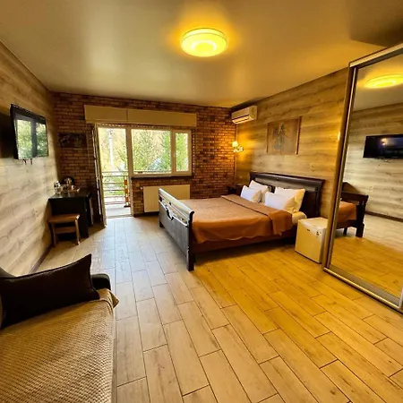 довбуш Hotel